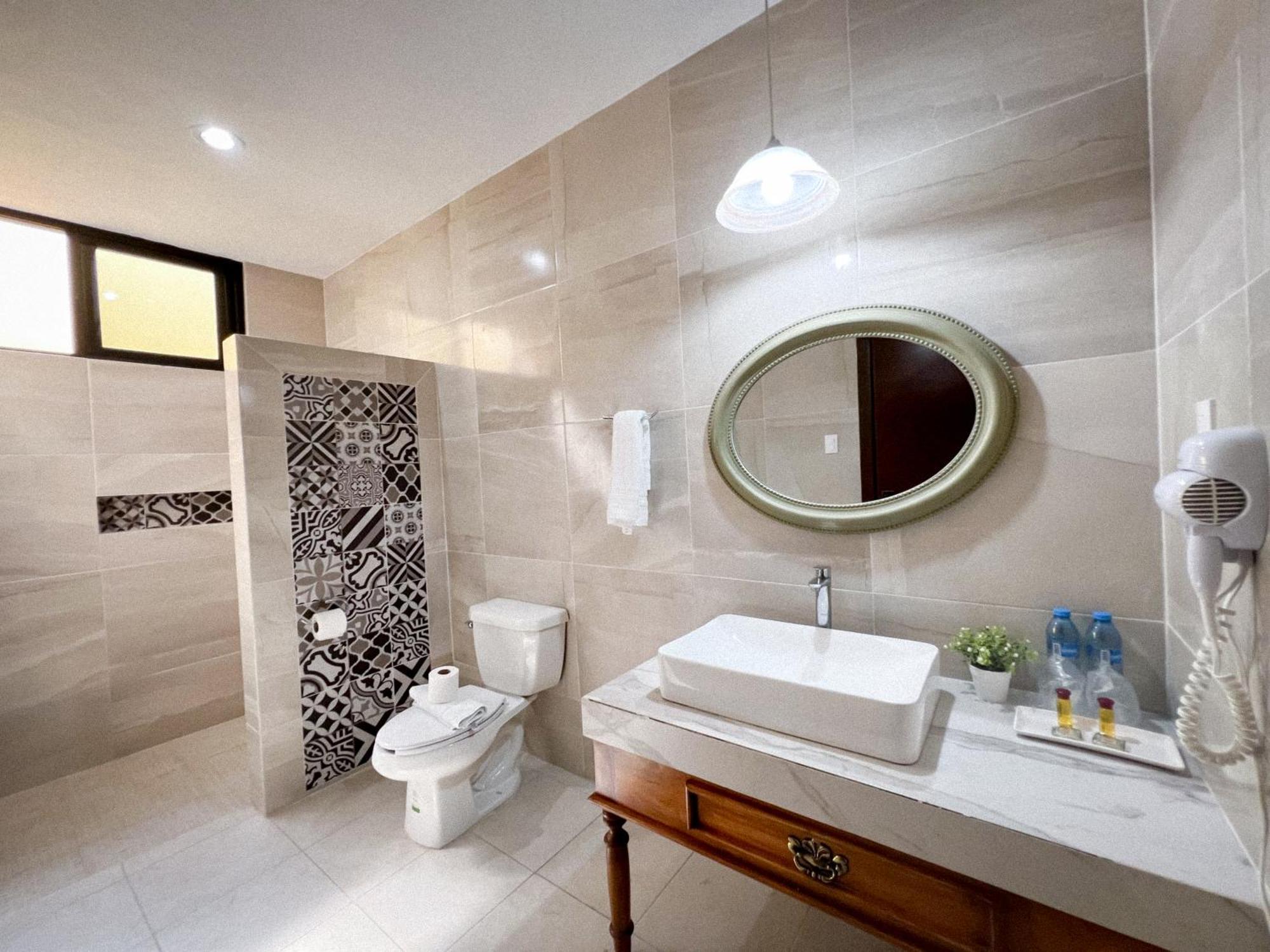 Hotel Fundadores Valladolid  Luaran gambar