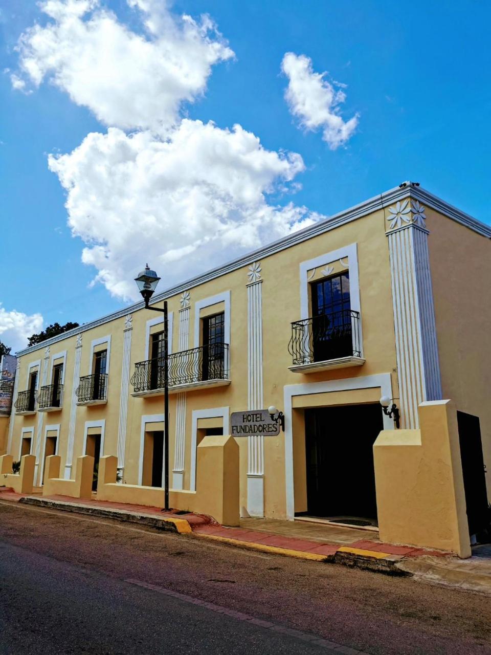 Hotel Fundadores Valladolid  Luaran gambar